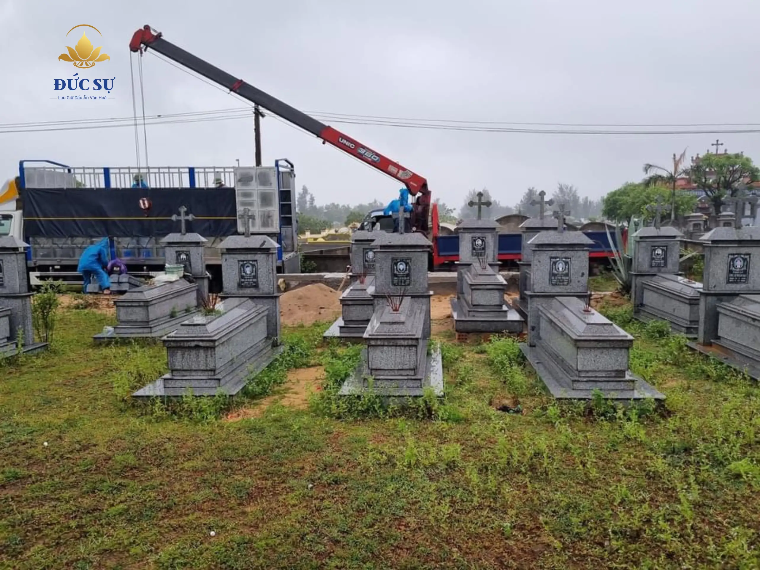 mộ đá công giáo đẹp 