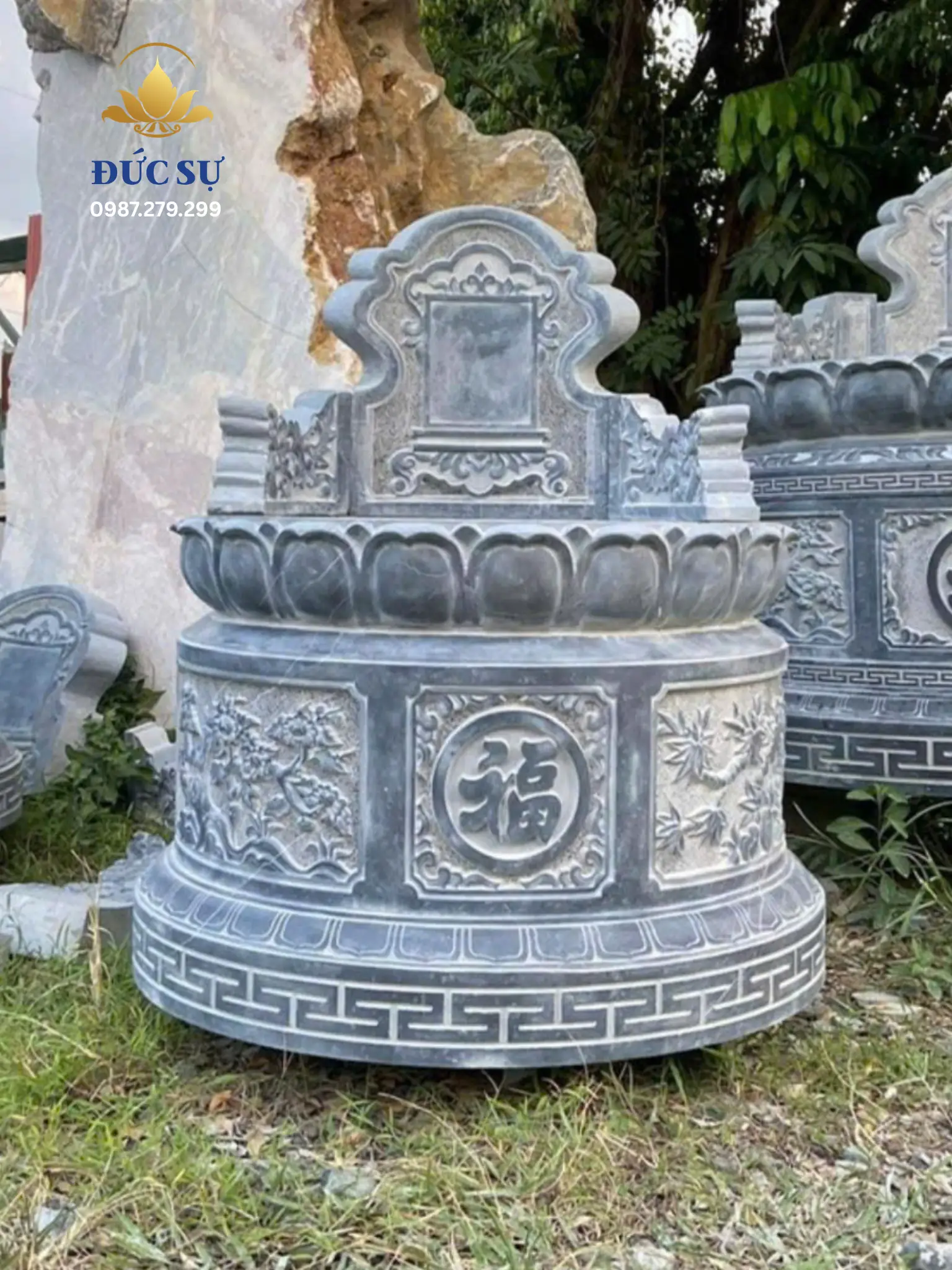 Mẫu mộ đá tròn hấp thụ vượng khí