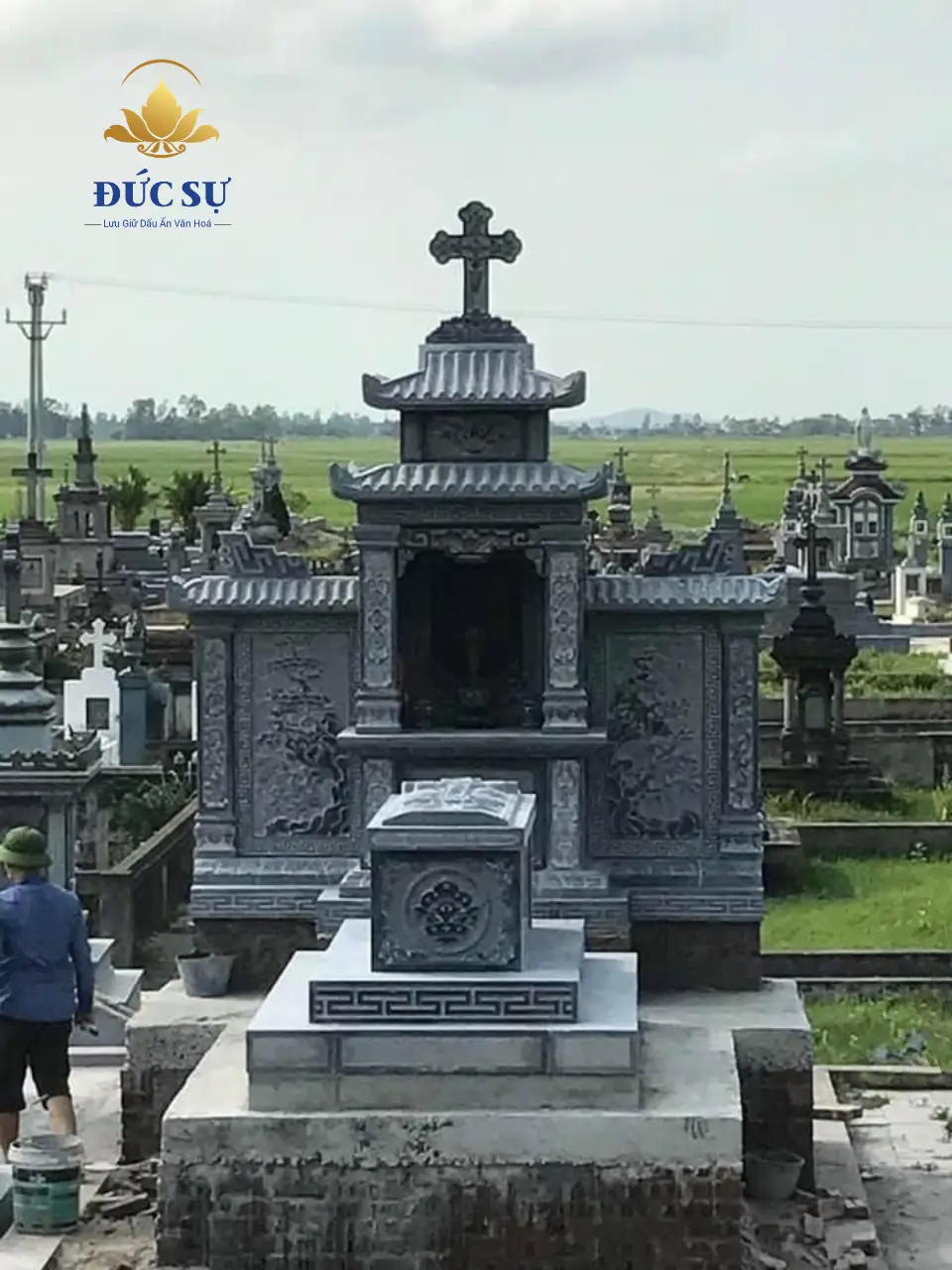 mẫu mộ đá công giáo 2 mái đẹp