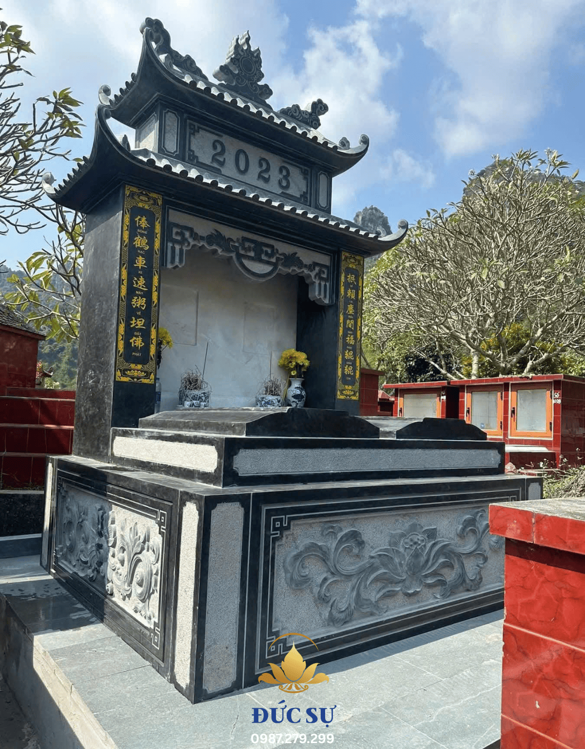 Mộ Đá Đôi Hai Mái Xám Ghi DS031