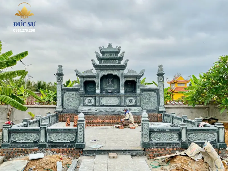  Mẫu lăng mộ đá 3 mái