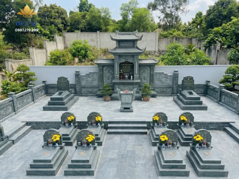 Mẫu mộ đá tam cấp truyền thống