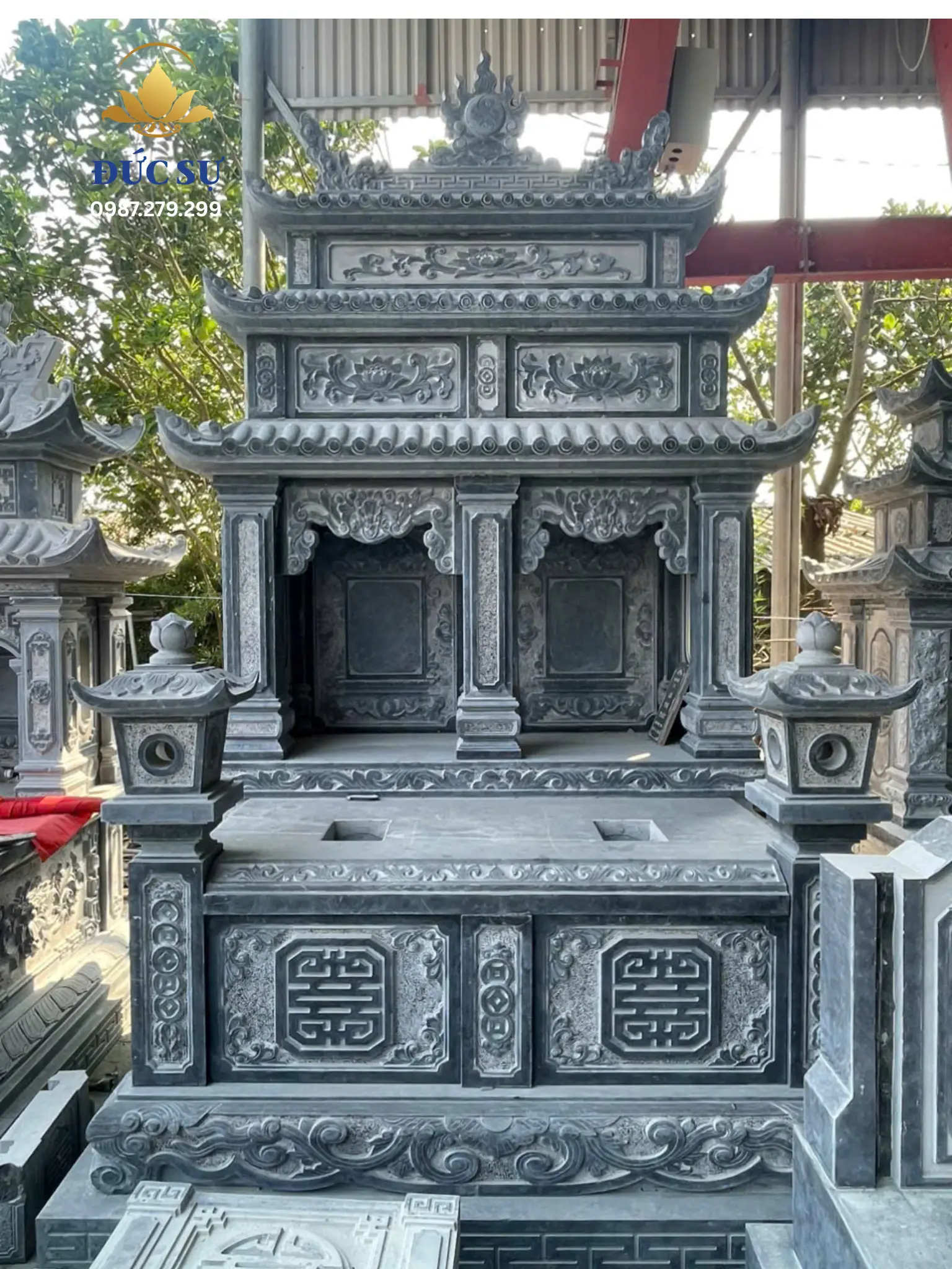 Mẫu lăng mộ đá đôi