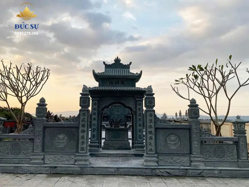Mẫu lăng mộ đá xanh đen đẹp