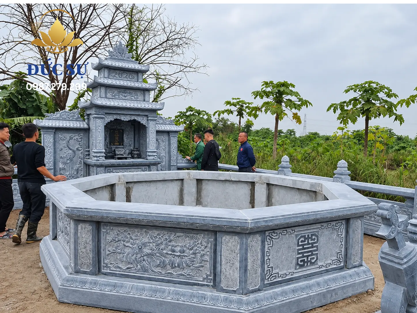 Lưu ý quan trọng khi thiết kế và thi công mộ đá lục giác
