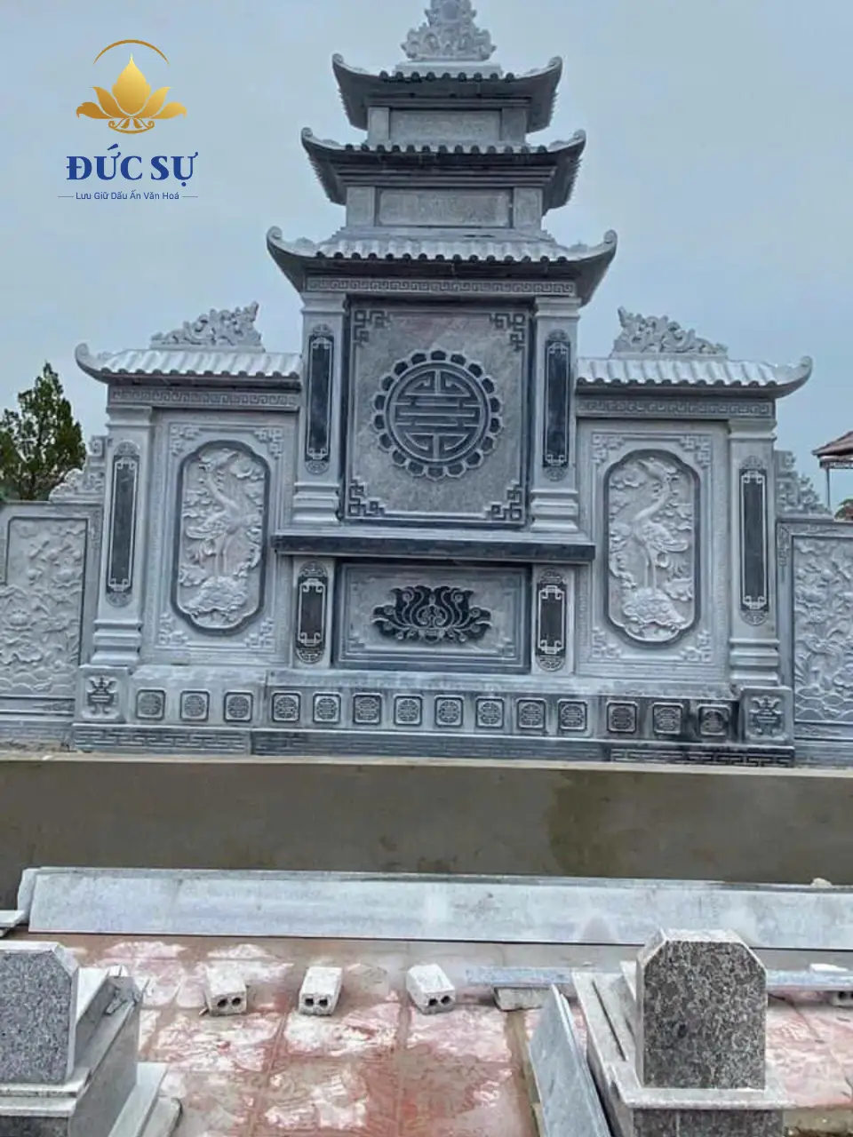 lăng thờ đá 3 mái đẹp