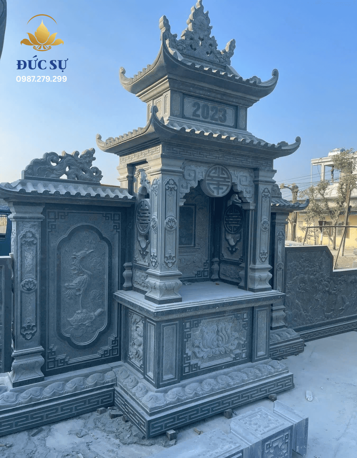 Lăng Thờ Đá Xám Ghi DS018
