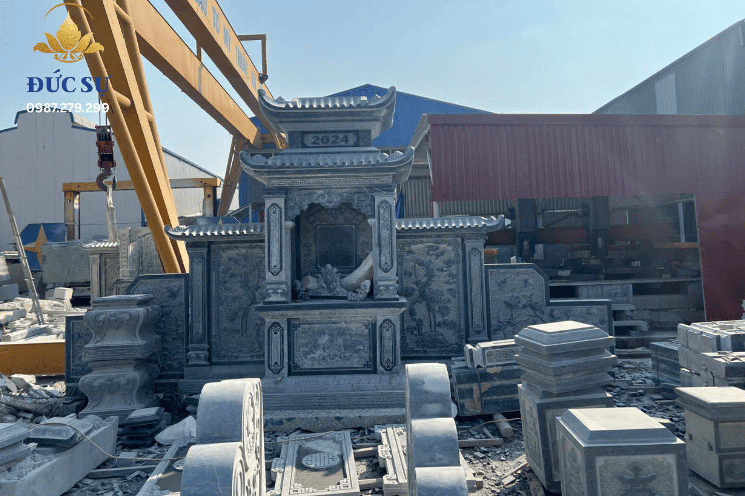 Lăng Thờ Đá Xanh DS011