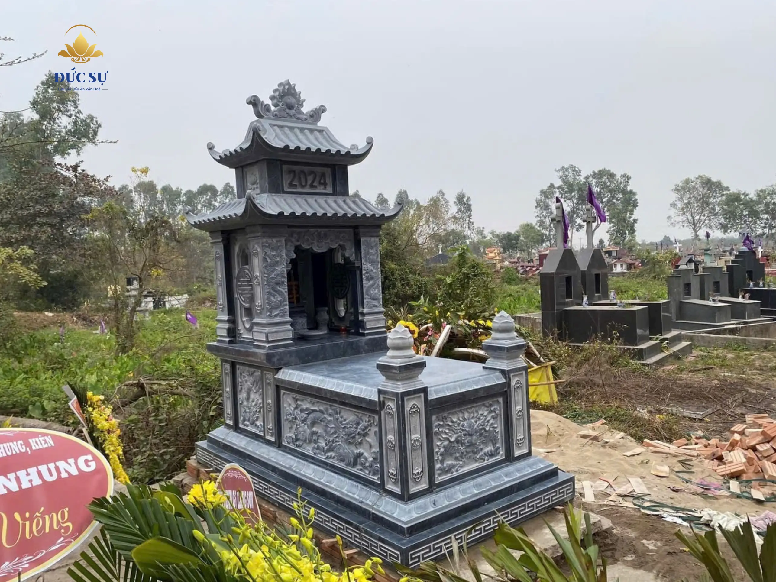 lăng mộ đá 2 mái xanh đen đẹp