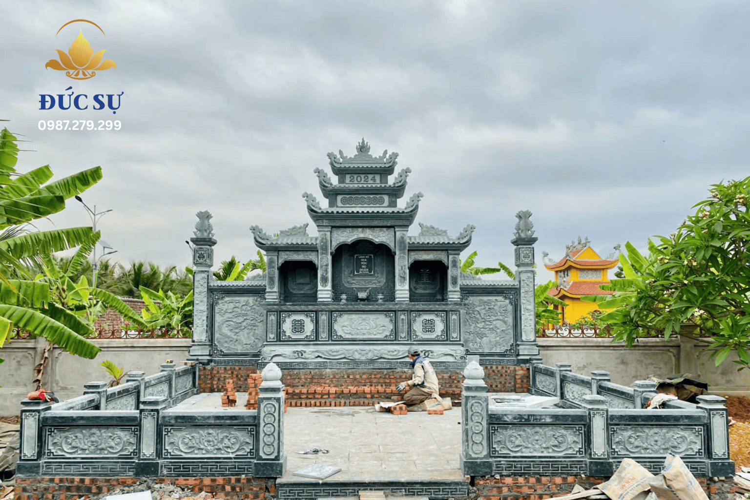 Khu Lăng Mộ Đá Xanh DS020