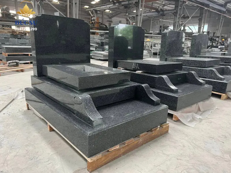 Kích thước và khoảng cách giữa các ngôi mộ đá