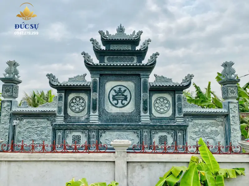 nên chọn xây mộ đá xanh hay mộ đá trắng