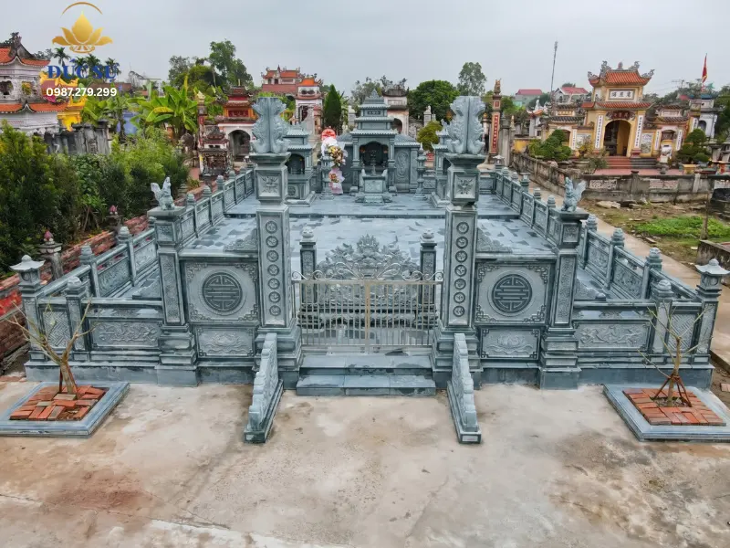 lăng mộ đá xanh rêu